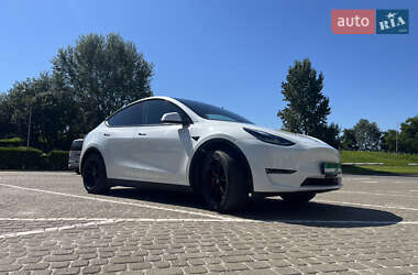 Позашляховик / Кросовер Tesla Model Y 2021 в Львові