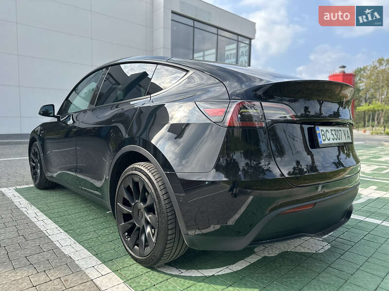 Tesla Model Y 2021