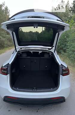 Внедорожник / Кроссовер Tesla Model Y 2022 в 