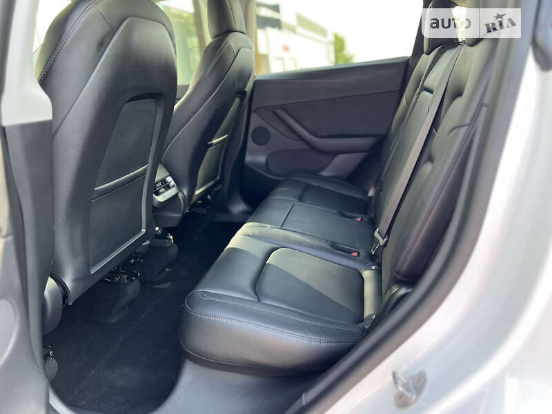 Позашляховик / Кросовер Tesla Model Y 2020 в Тернополі фото 18 Позашляховик / Кросовер Tesla Model Y 2020 в Тернополі