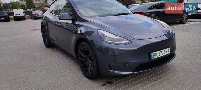 Внедорожник / Кроссовер Tesla Model Y 2021 в Ровно