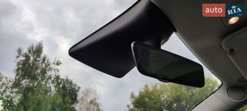 Внедорожник / Кроссовер Tesla Model Y 2021 в Ровно