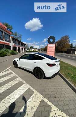 Внедорожник / Кроссовер Tesla Model Y 2022 в Киеве