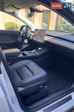 Позашляховик / Кросовер Tesla Model Y 2021 в 
