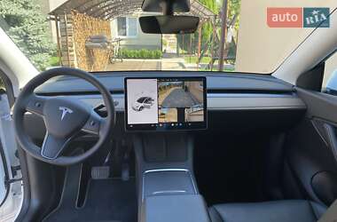 Позашляховик / Кросовер Tesla Model Y 2021 в 