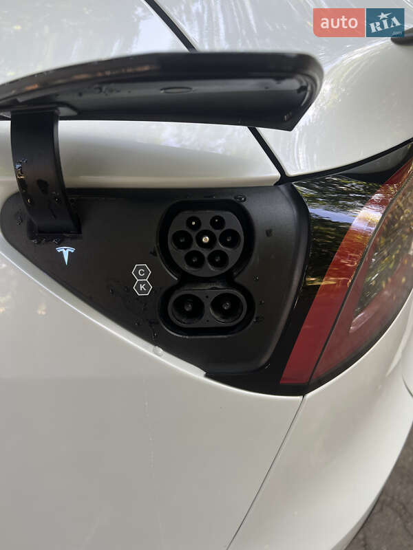 Позашляховик / Кросовер Tesla Model Y 2023 в Вінниці