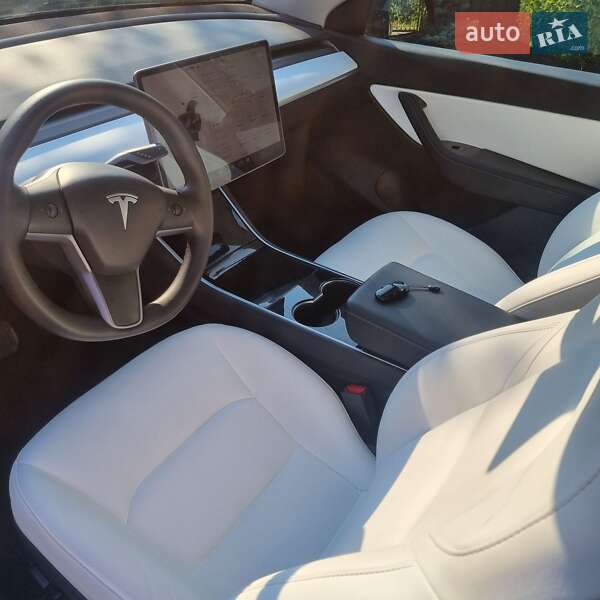 Внедорожник / Кроссовер Tesla Model Y 2020 в Тернополе