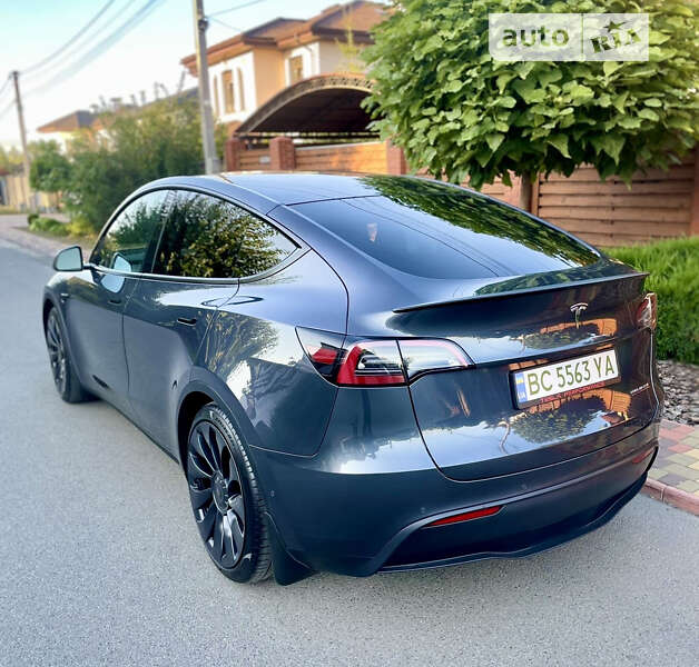 Позашляховик / Кросовер Tesla Model Y 2022 в Києві