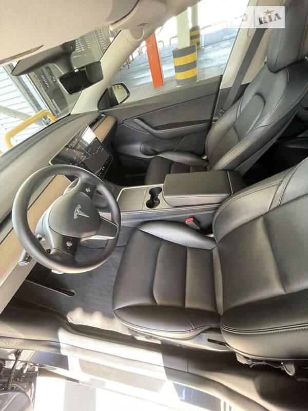 Позашляховик / Кросовер Tesla Model Y 2022 в Києві