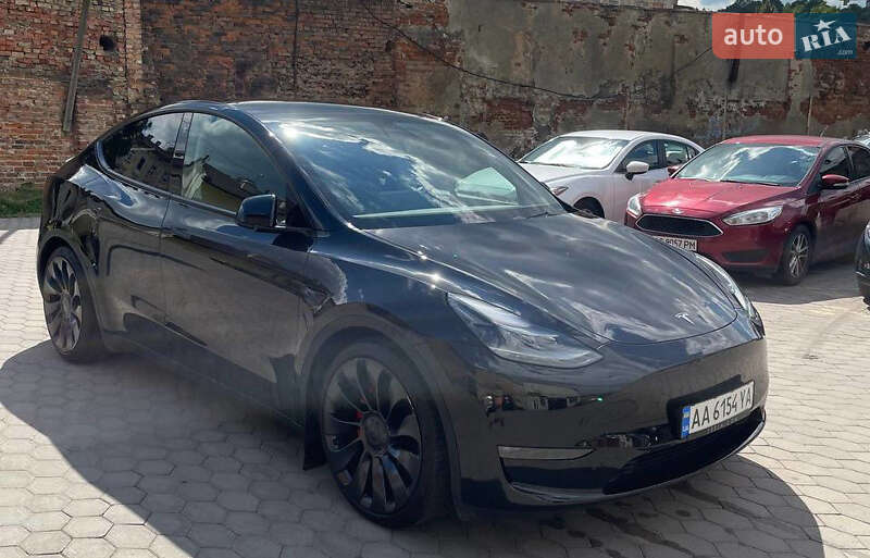Позашляховик / Кросовер Tesla Model Y 2022 в Львові