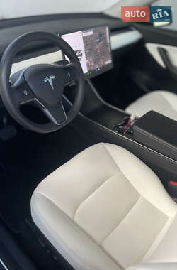 Позашляховик / Кросовер Tesla Model Y 2021 в Києві