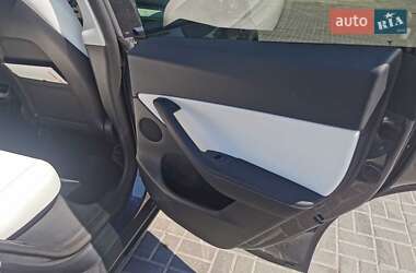 Внедорожник / Кроссовер Tesla Model Y 2022 в Днепре