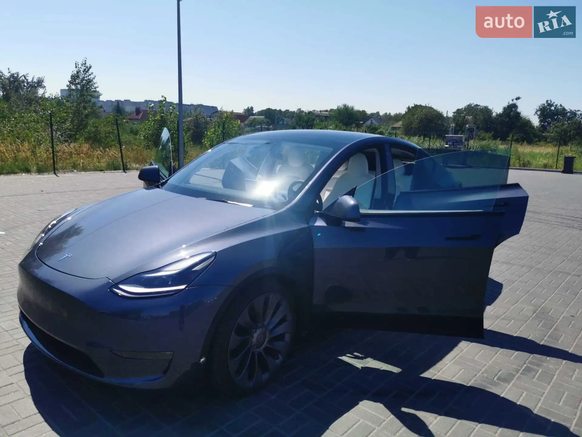 2022 Tesla Model Y - мініатюра 19