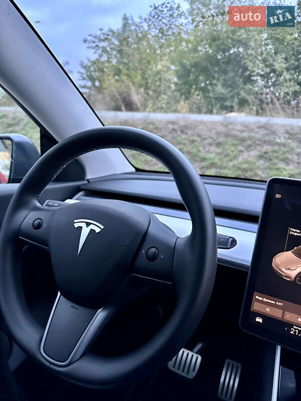 Позашляховик / Кросовер Tesla Model Y 2020 в Тернополі