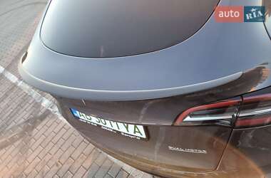 Внедорожник / Кроссовер Tesla Model Y 2022 в 