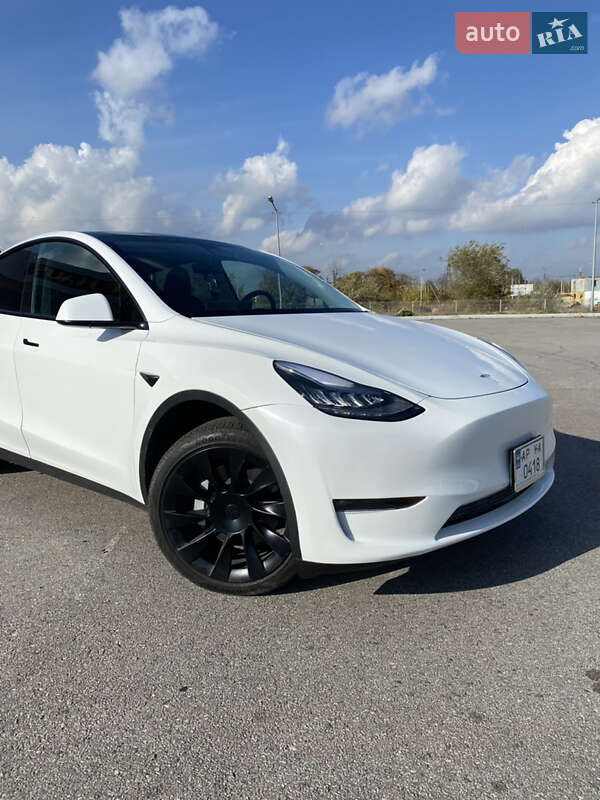 Tesla Model Y 2022