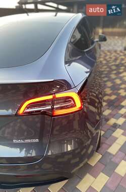 Внедорожник / Кроссовер Tesla Model Y 2022 в Днепре