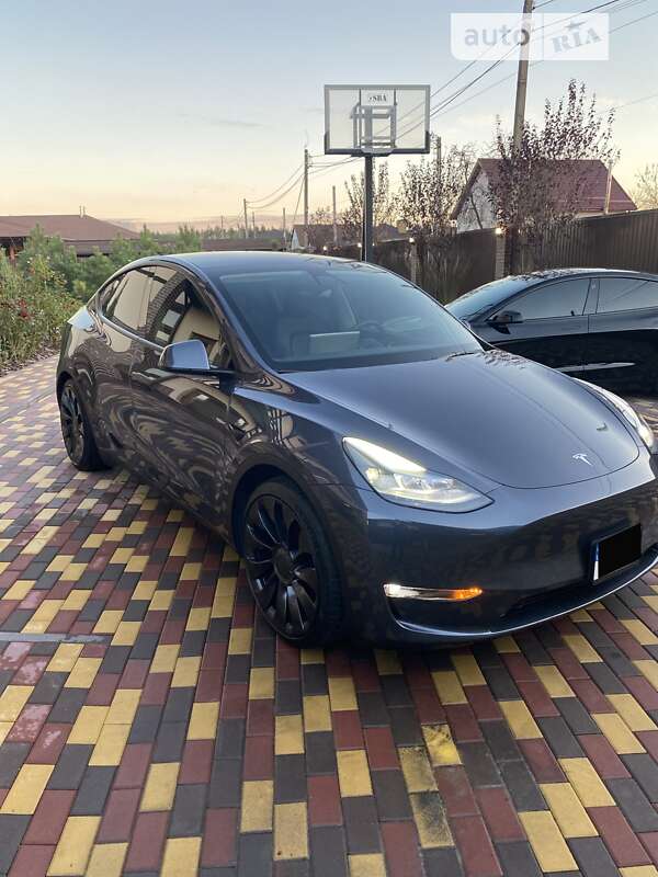 Позашляховик / Кросовер Tesla Model Y 2022 в Дніпрі