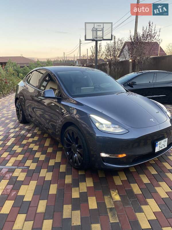 Внедорожник / Кроссовер Tesla Model Y 2022 в Днепре
