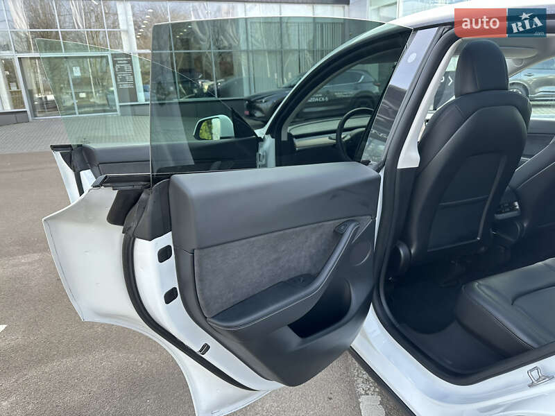 Внедорожник / Кроссовер Tesla Model Y 2022 в Житомире