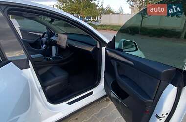 Внедорожник / Кроссовер Tesla Model Y 2022 в 