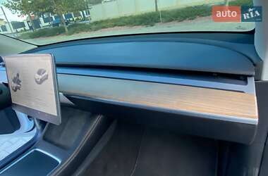 Внедорожник / Кроссовер Tesla Model Y 2022 в 