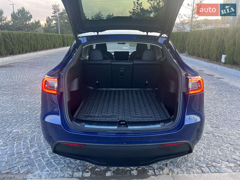 Внедорожник / Кроссовер Tesla Model Y 2022 в 