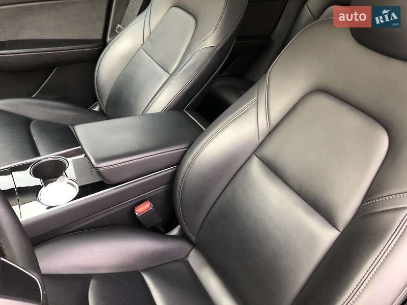 Внедорожник / Кроссовер Tesla Model Y 2021 в Белой Церкви