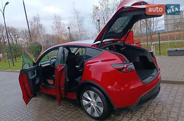 Внедорожник / Кроссовер Tesla Model Y 2021 в 