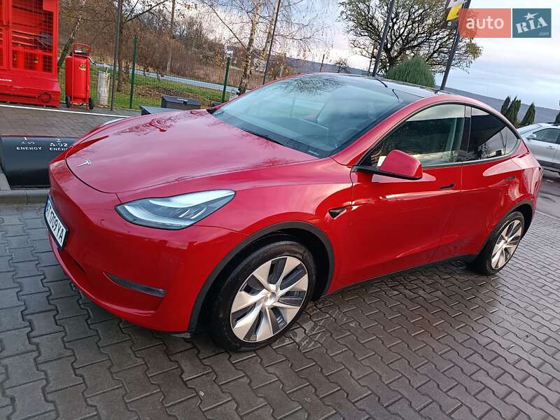 Tesla Model Y 2021