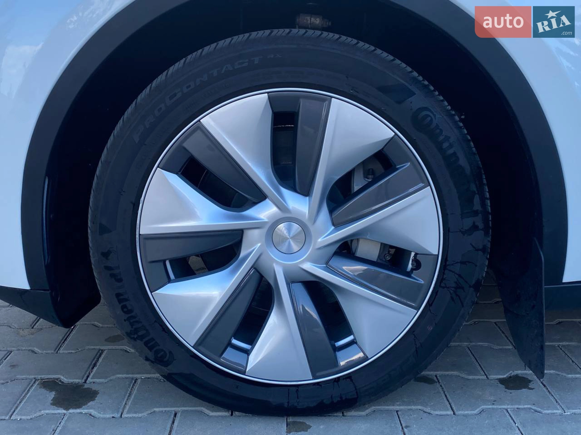 2022 Tesla Model Y - мініатюра 3