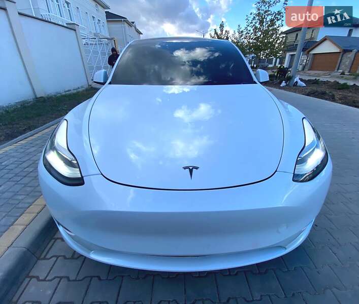 Внедорожник / Кроссовер Tesla Model Y 2022 в 