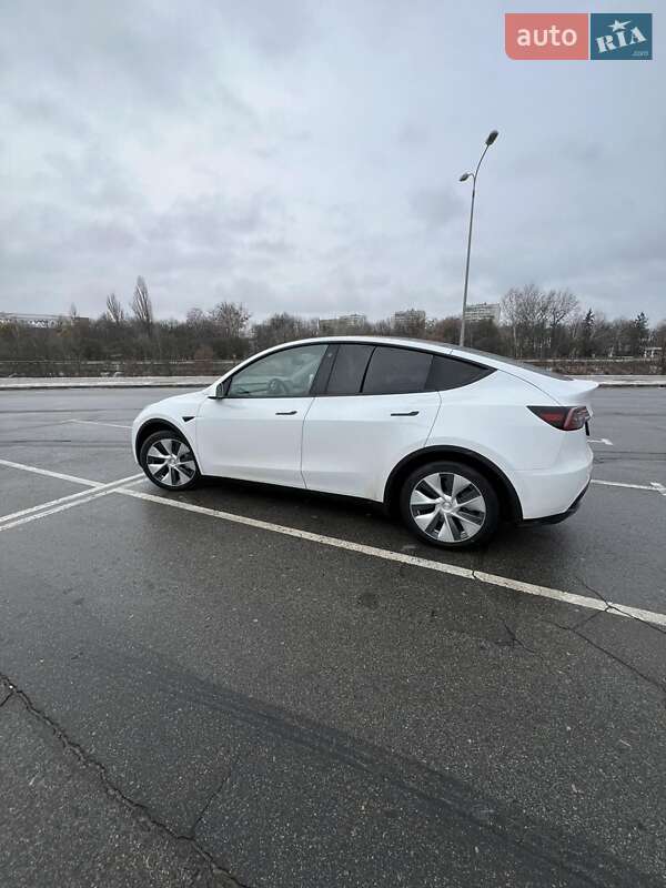 Внедорожник / Кроссовер Tesla Model Y 2021 в Сумах