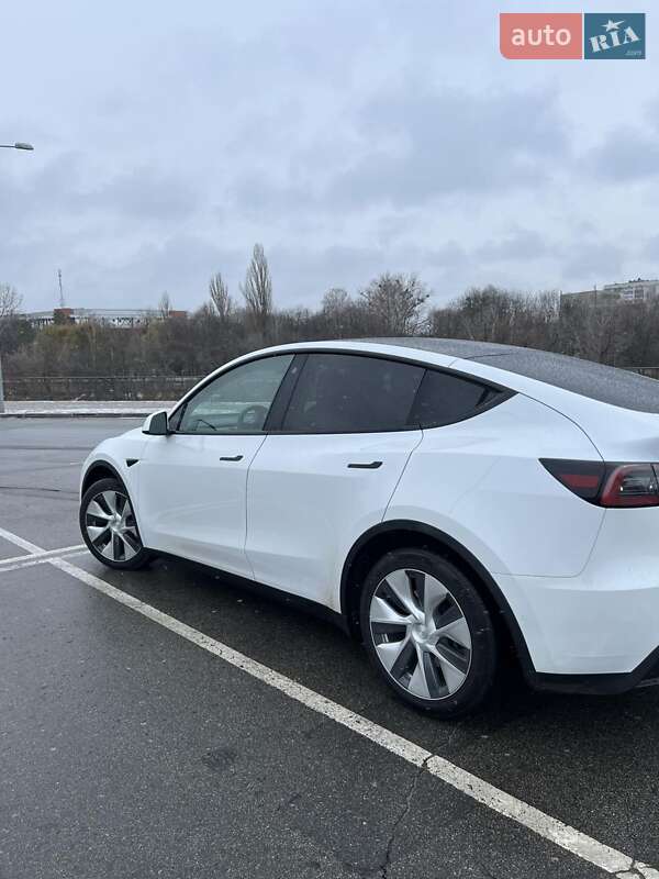 Внедорожник / Кроссовер Tesla Model Y 2021 в Сумах