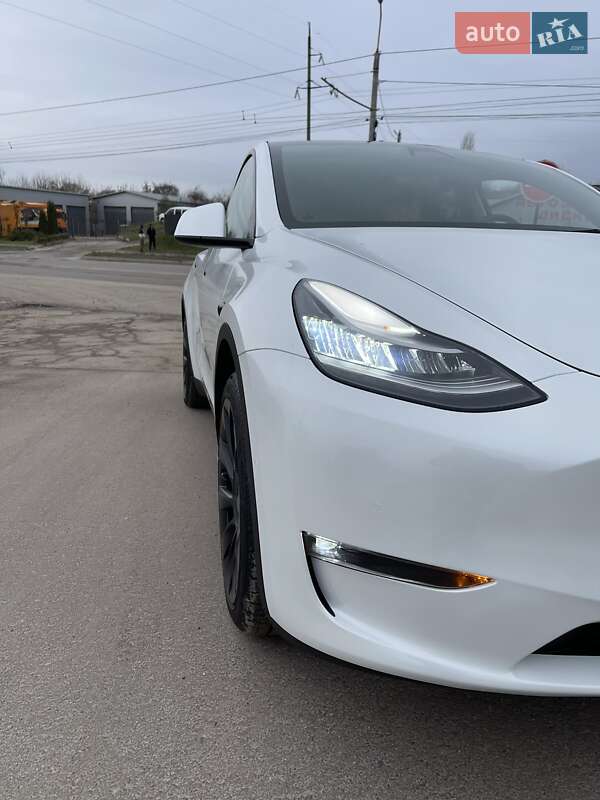 Позашляховик / Кросовер Tesla Model Y 2021 в Тернополі