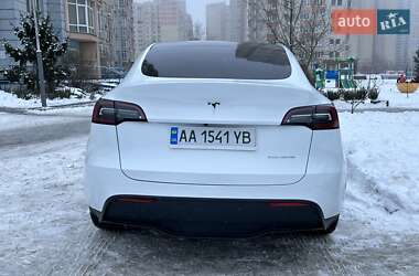 Внедорожник / Кроссовер Tesla Model Y 2022 в 