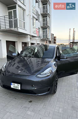 Внедорожник / Кроссовер Tesla Model Y 2021 в Киеве