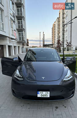 Внедорожник / Кроссовер Tesla Model Y 2021 в Киеве