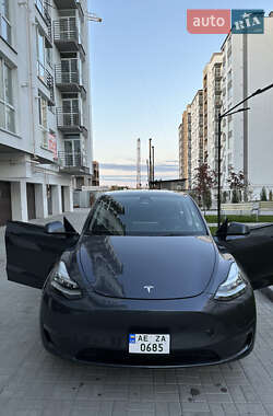 Внедорожник / Кроссовер Tesla Model Y 2021 в Киеве