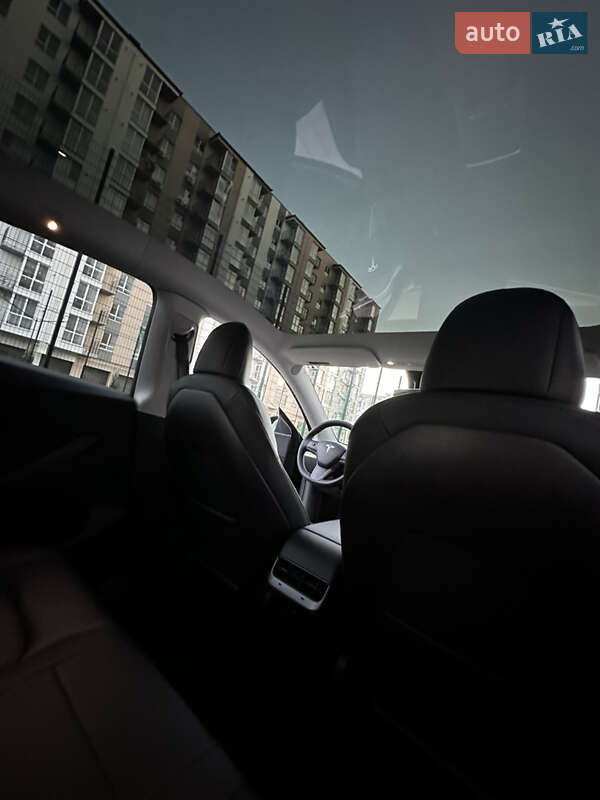 Внедорожник / Кроссовер Tesla Model Y 2021 в Днепре