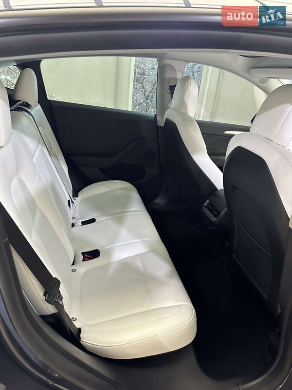 Позашляховик / Кросовер Tesla Model Y 2022 в Києві