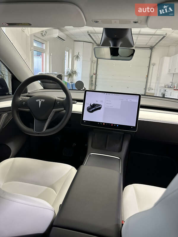Позашляховик / Кросовер Tesla Model Y 2022 в Києві