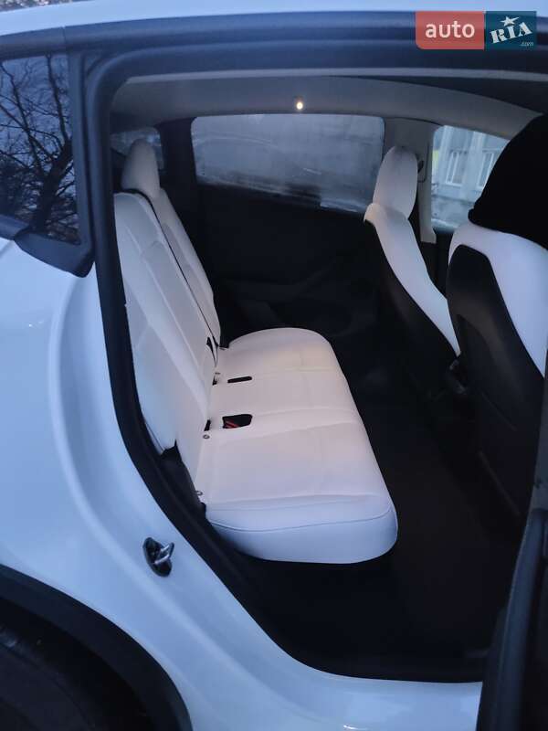 Внедорожник / Кроссовер Tesla Model Y 2022 в Чернигове