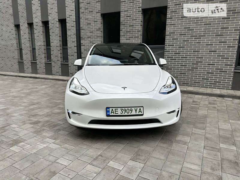 Позашляховик / Кросовер Tesla Model Y 2022 в Дніпрі