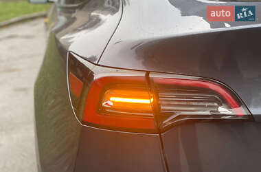 Внедорожник / Кроссовер Tesla Model Y 2021 в 