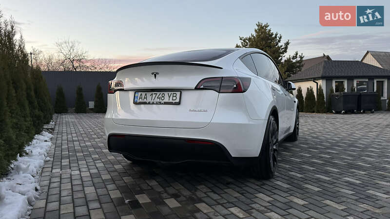 Позашляховик / Кросовер Tesla Model Y 2022 в Києві