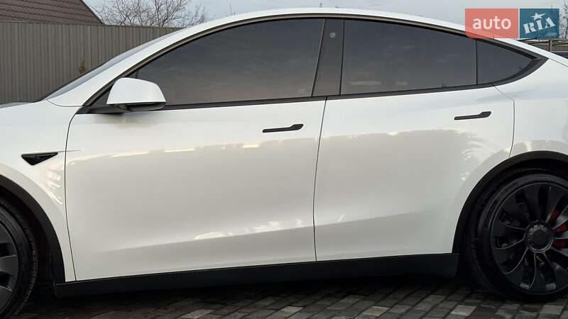 Позашляховик / Кросовер Tesla Model Y 2022 в Києві