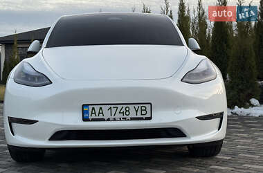 Внедорожник / Кроссовер Tesla Model Y 2022 в Киеве
