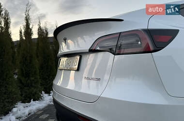 Внедорожник / Кроссовер Tesla Model Y 2022 в Киеве