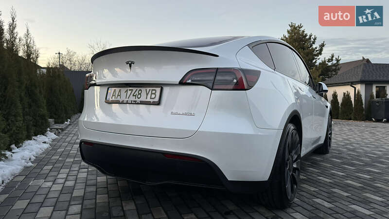 Позашляховик / Кросовер Tesla Model Y 2022 в Києві
